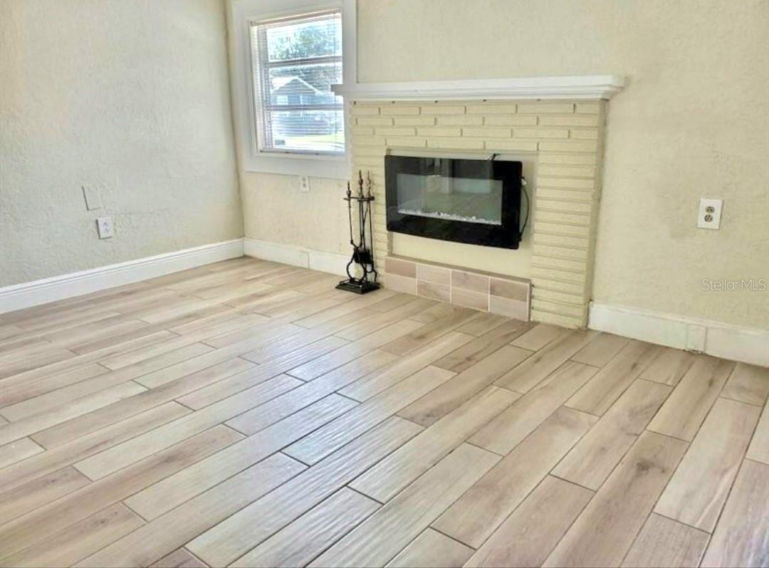 LAKE DAVIS HEIGHTS - Residential Lease