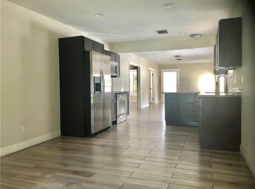 LAKE DAVIS HEIGHTS - Residential Lease
