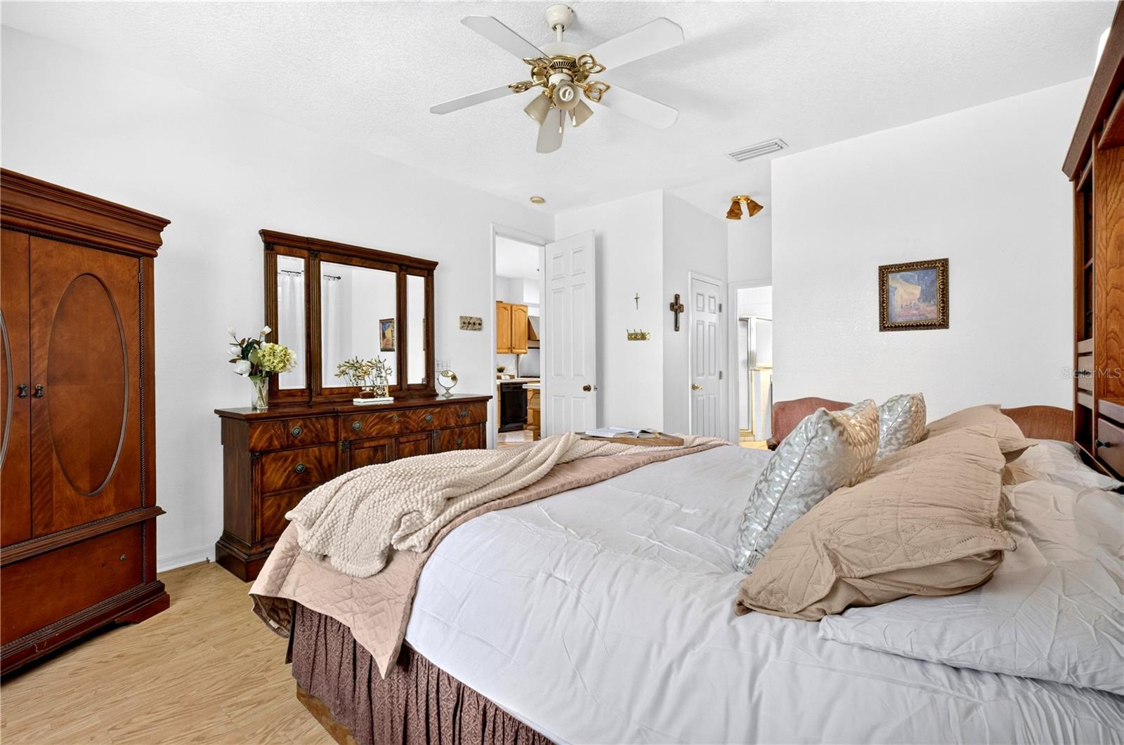 WINTER GARDEN SHORES REP - Residential