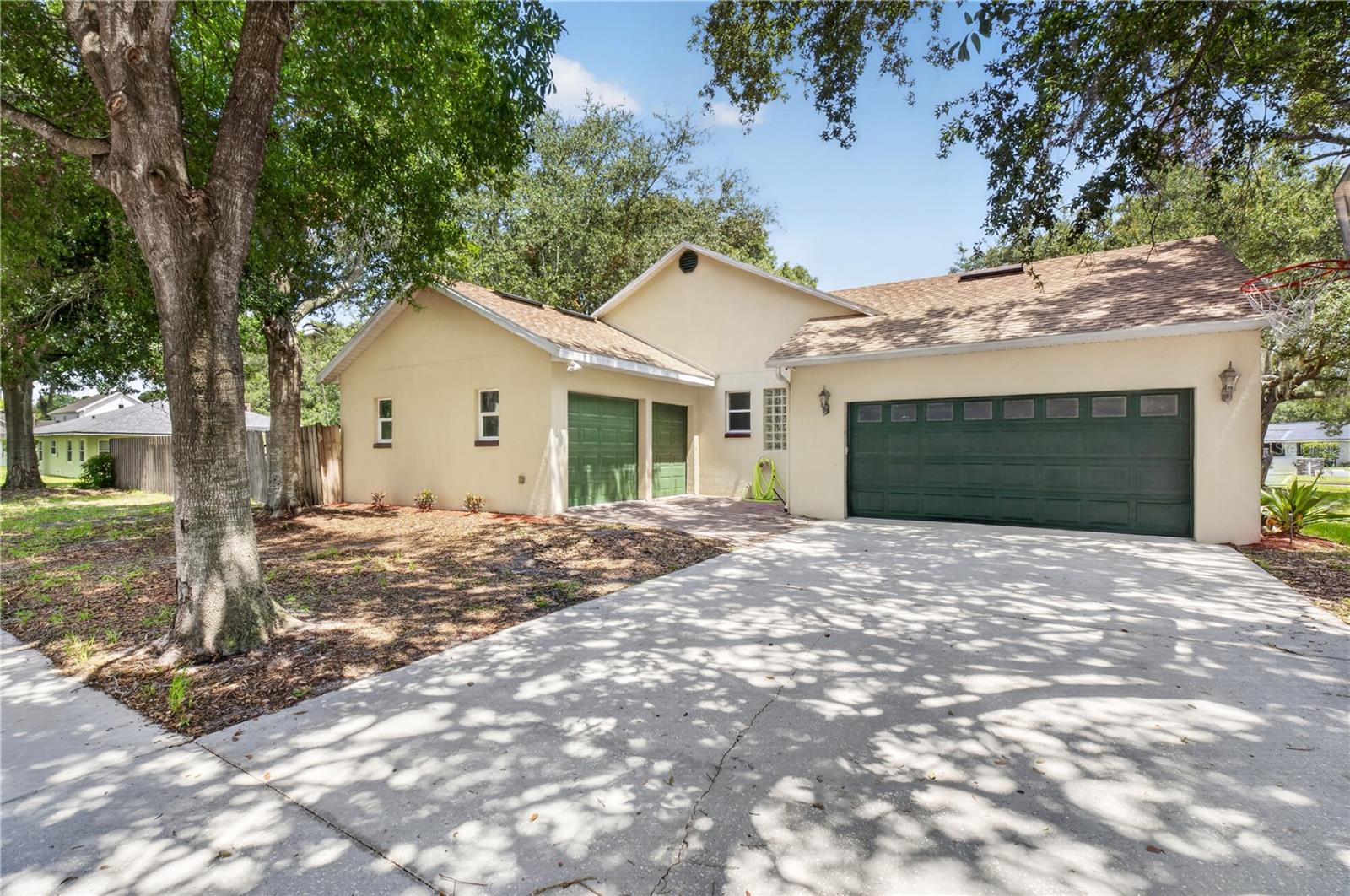 WINTER GARDEN SHORES REP - Residential