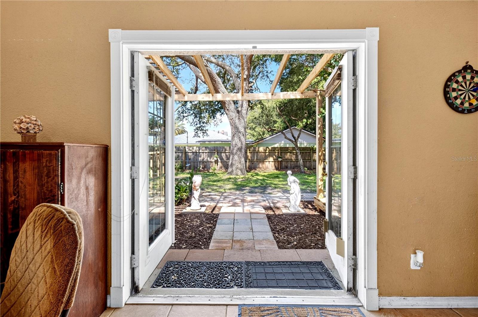 WINTER GARDEN SHORES REP - Residential