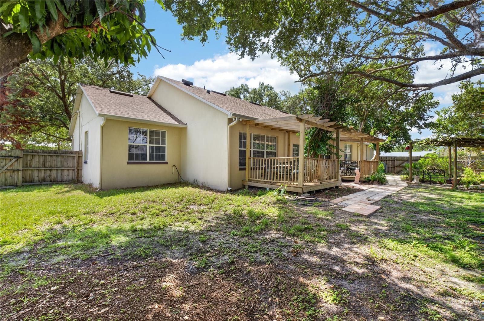 WINTER GARDEN SHORES REP - Residential