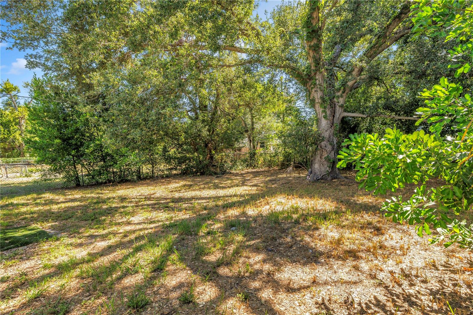 LINNWOOD PARK - Residential