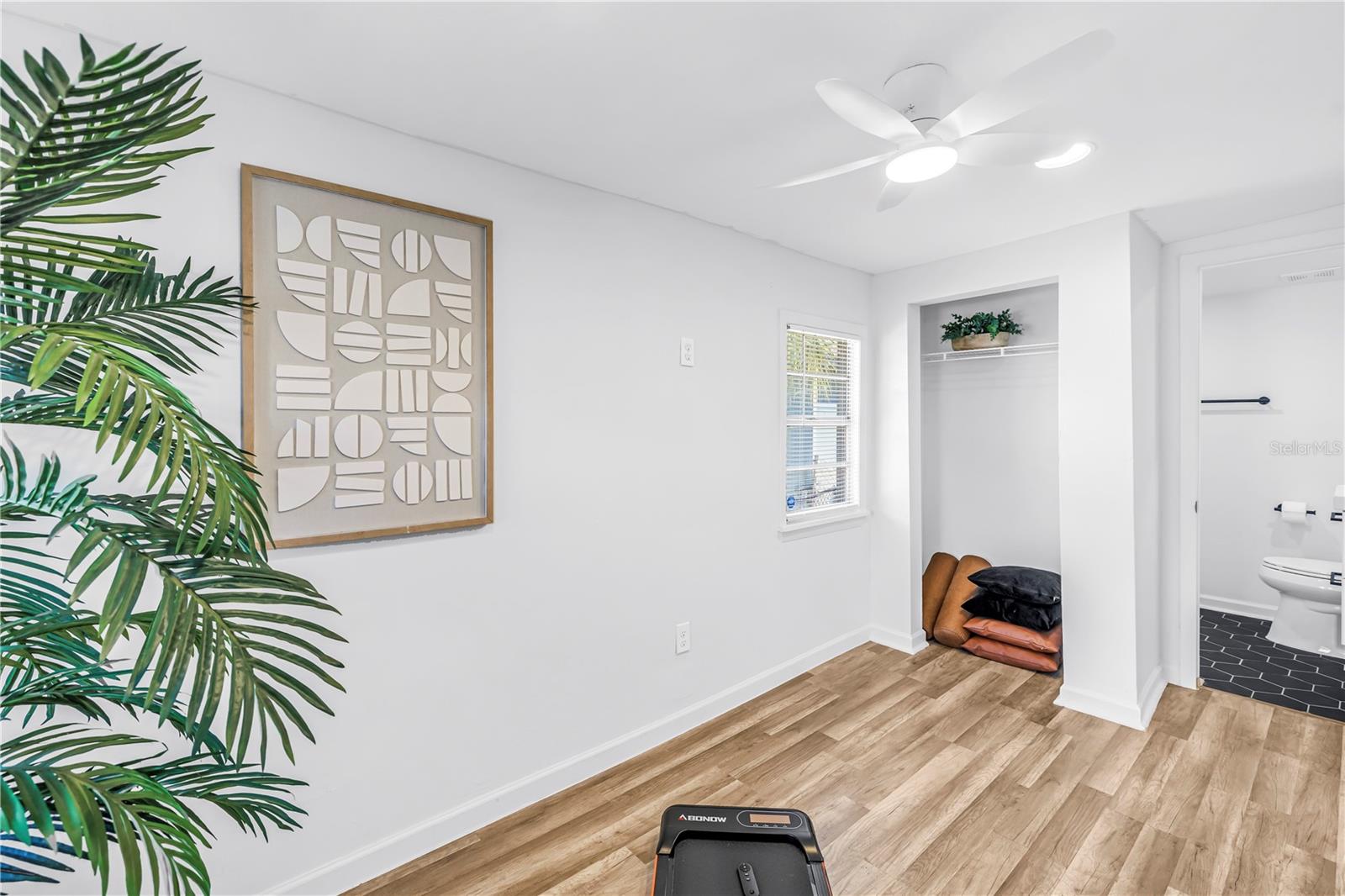 LINNWOOD PARK - Residential
