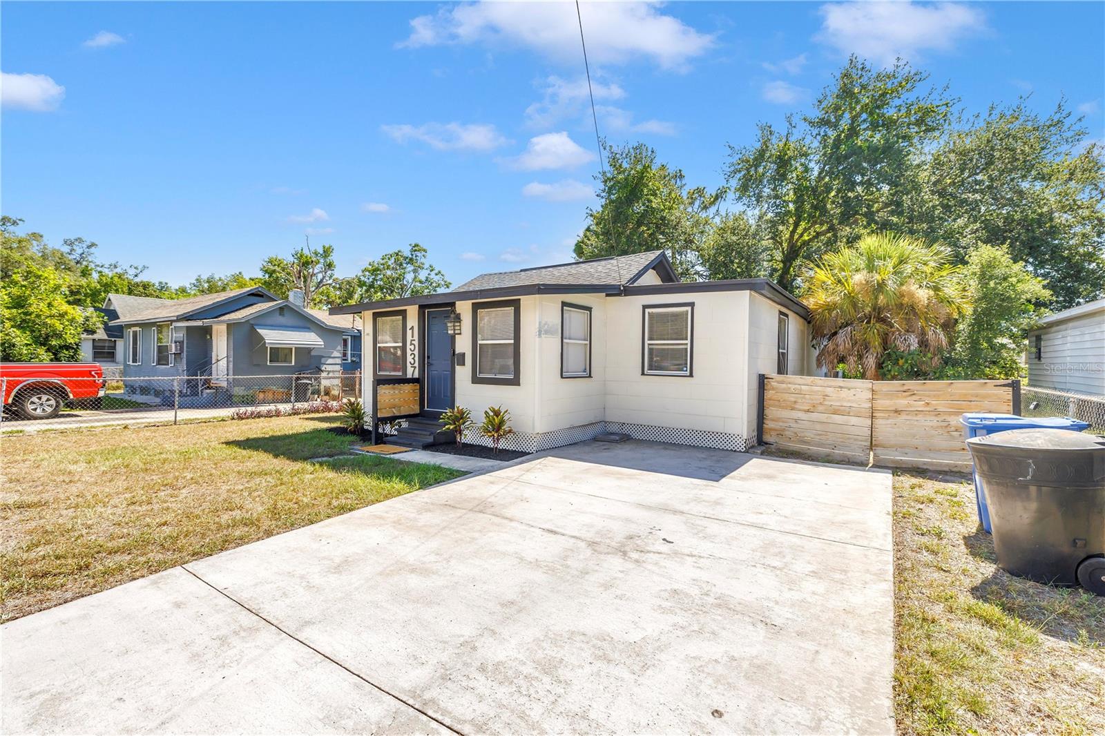 LINNWOOD PARK - Residential