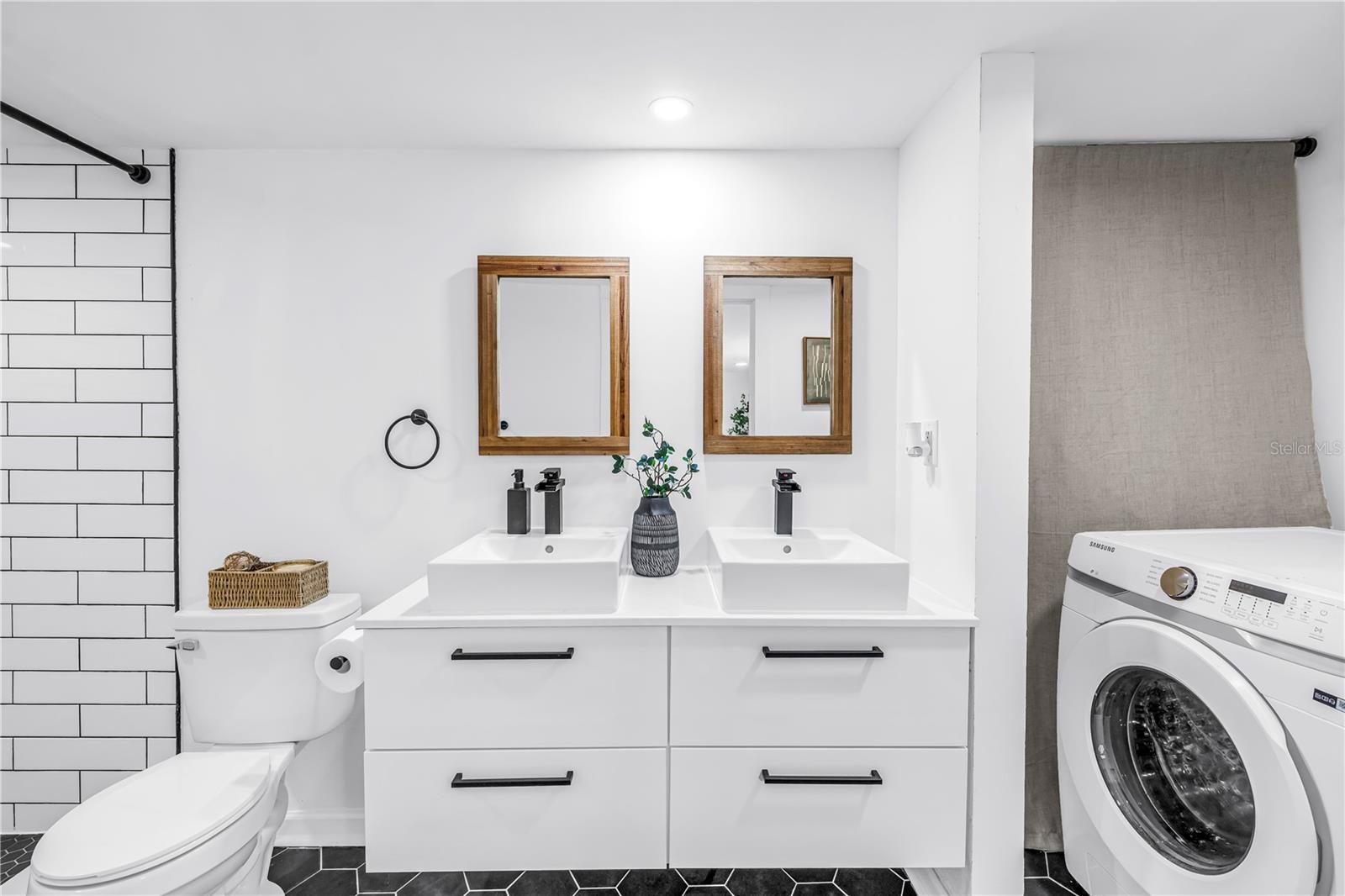 LINNWOOD PARK - Residential