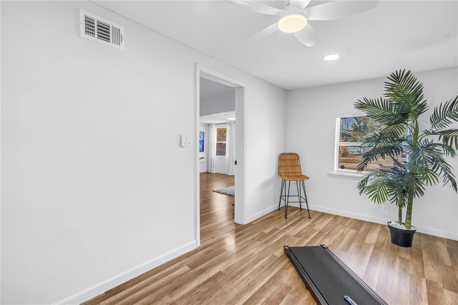 LINNWOOD PARK - Residential