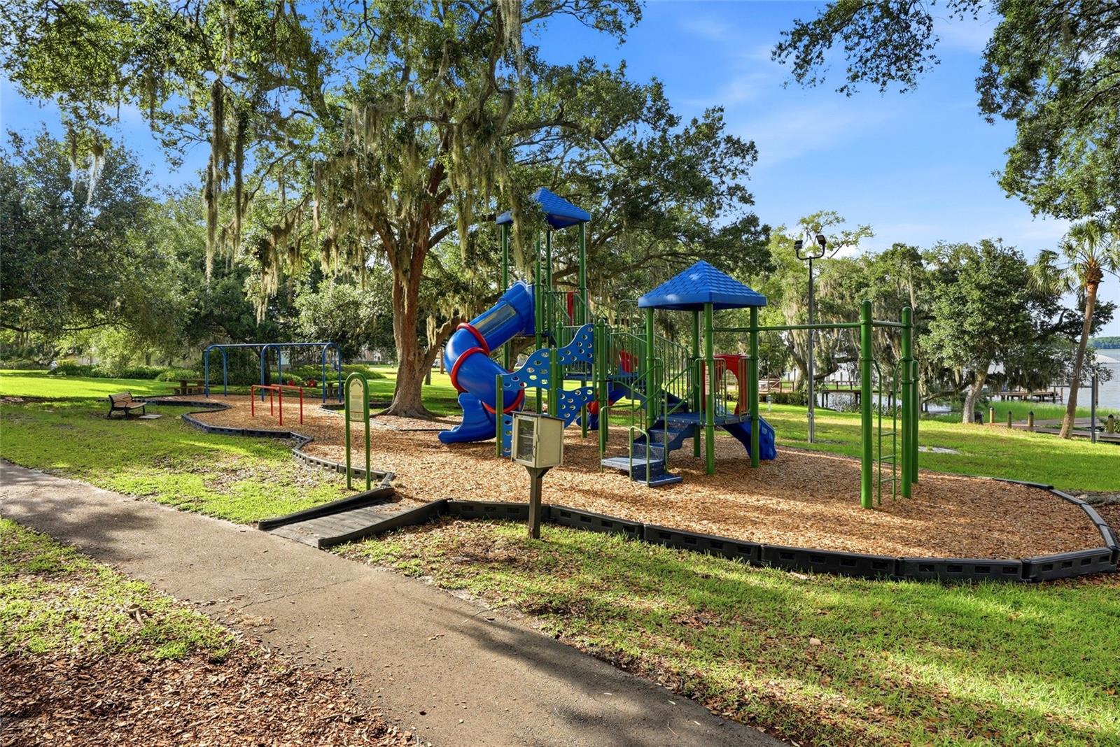 SANCTUARY AT COBBS LANDING THE - Residential