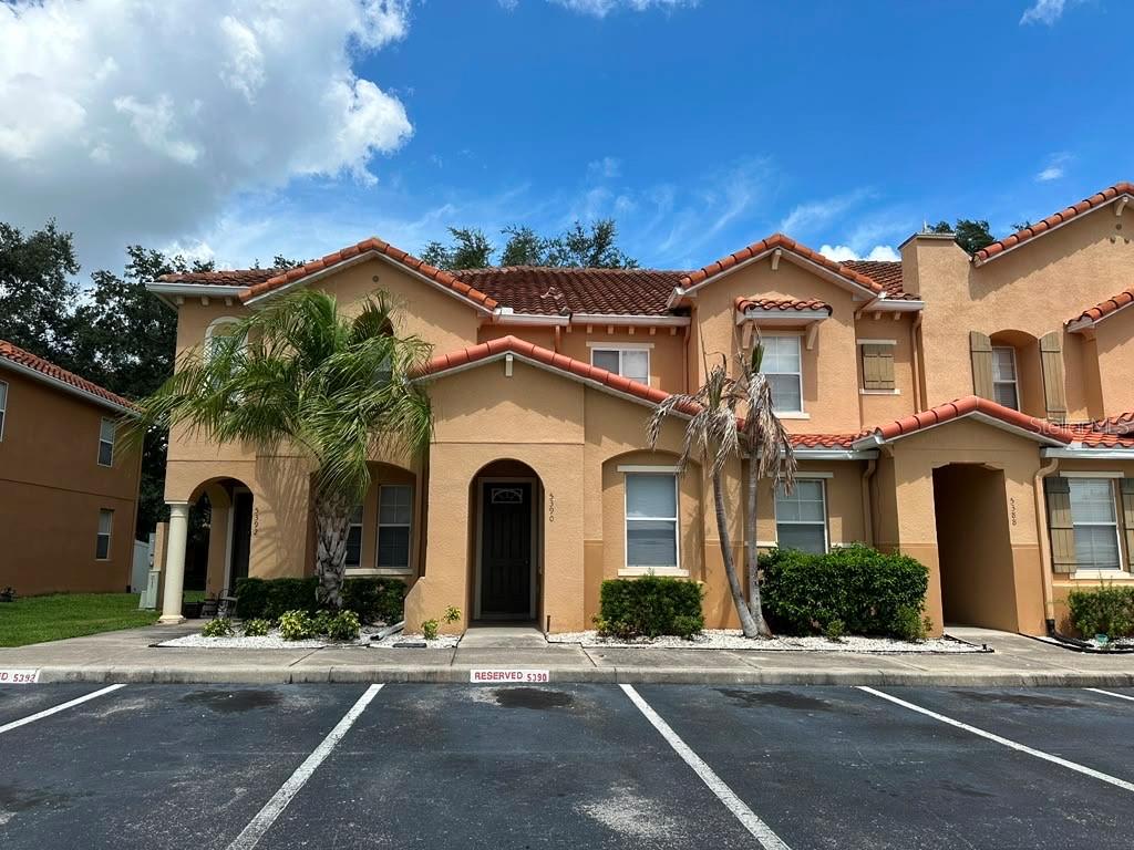This 2 Story Townhome in a Gated Community with 3 Bedrooms/3 Baths and 1187 Sq.ft. Amenities include a community pool and playground. The house is located in the Paradise Cay community in Kissimmee. Off Highway 192, close to I-4 in Kissimmee, Osceola County. This community is within minutes of Orlando’s major attractions, including Walt Disney World and nearby shopping, dining, and entertainment.