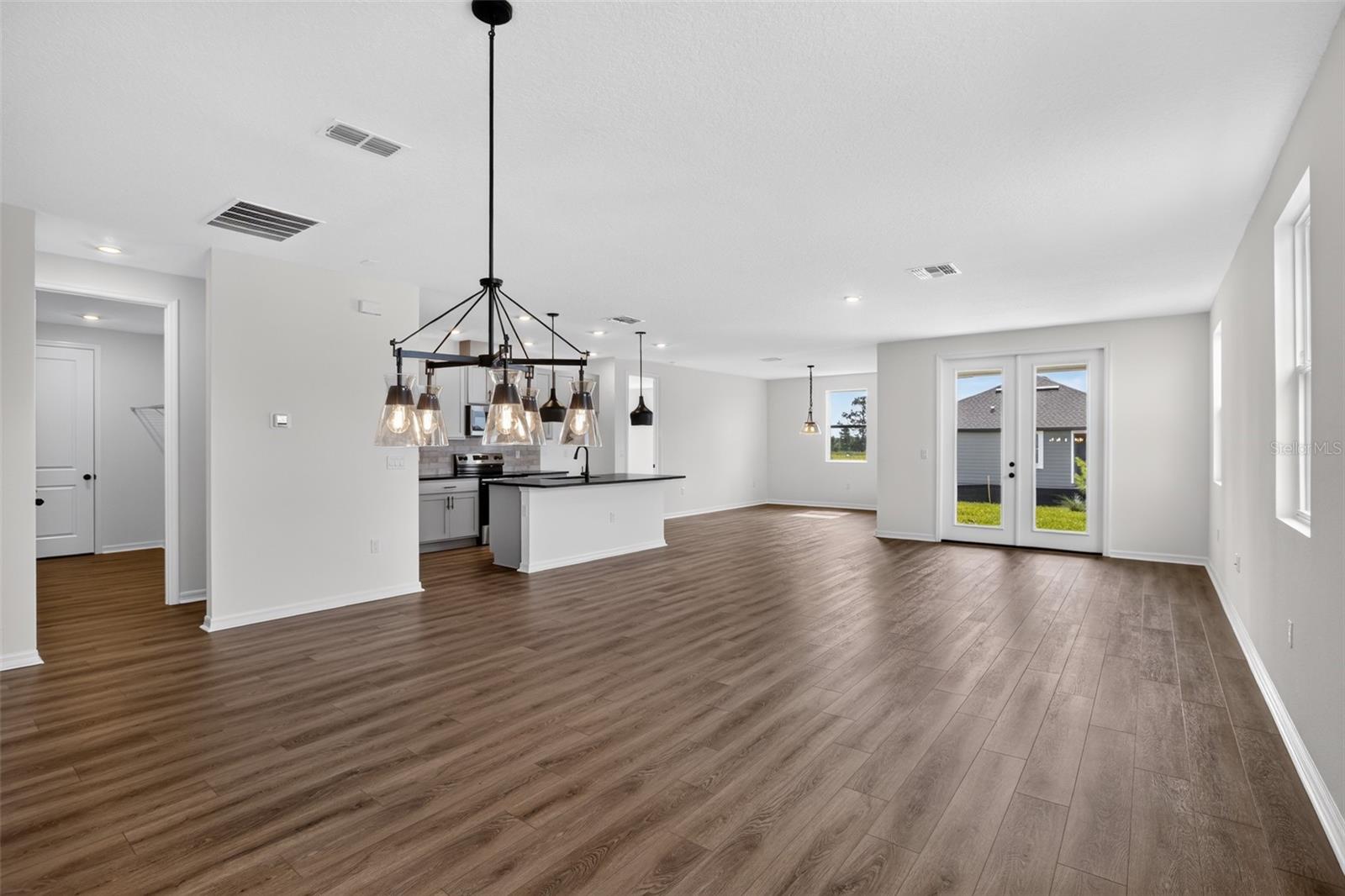 TRAILSIDE - Residential