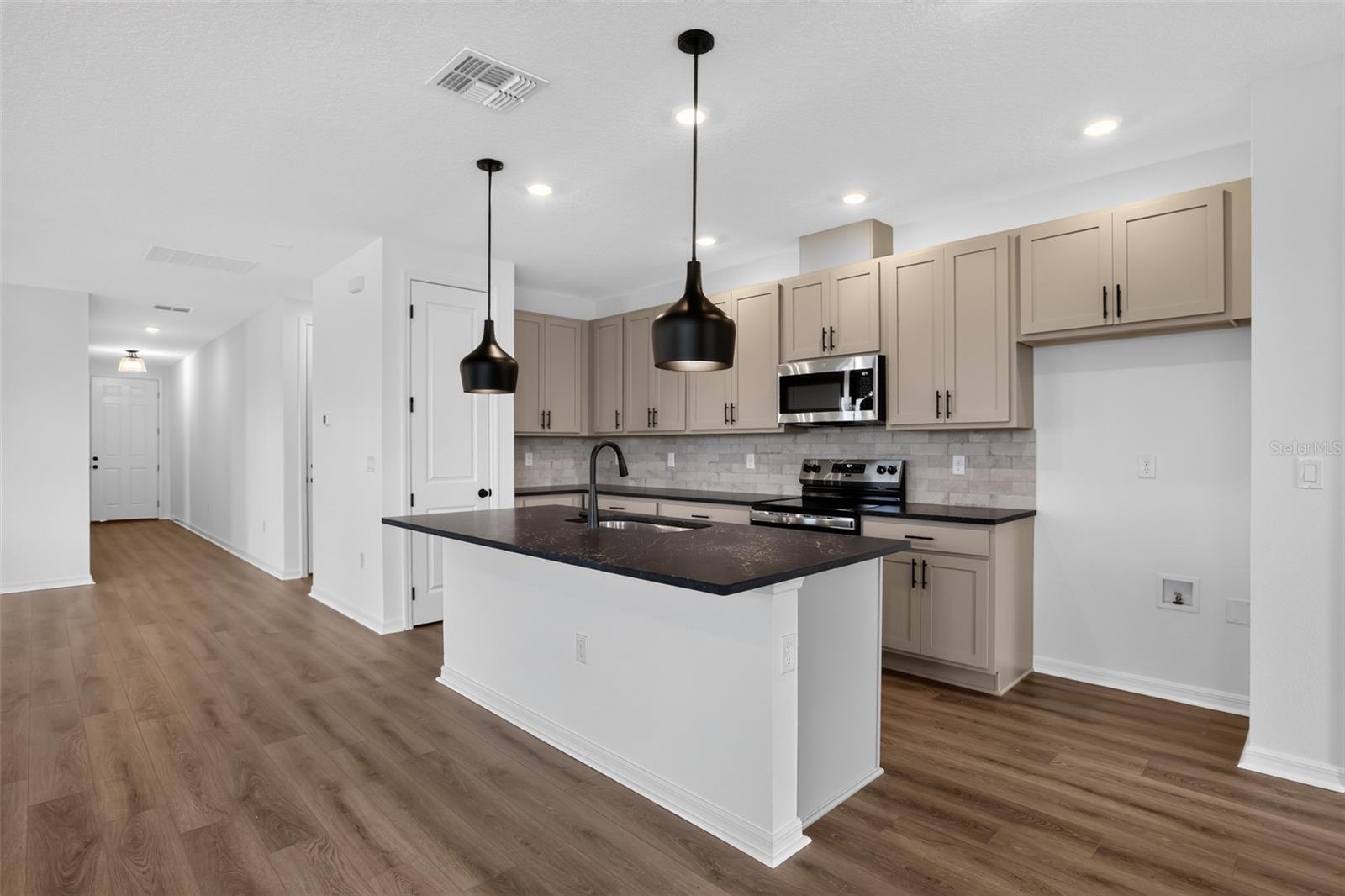 TRAILSIDE - Residential