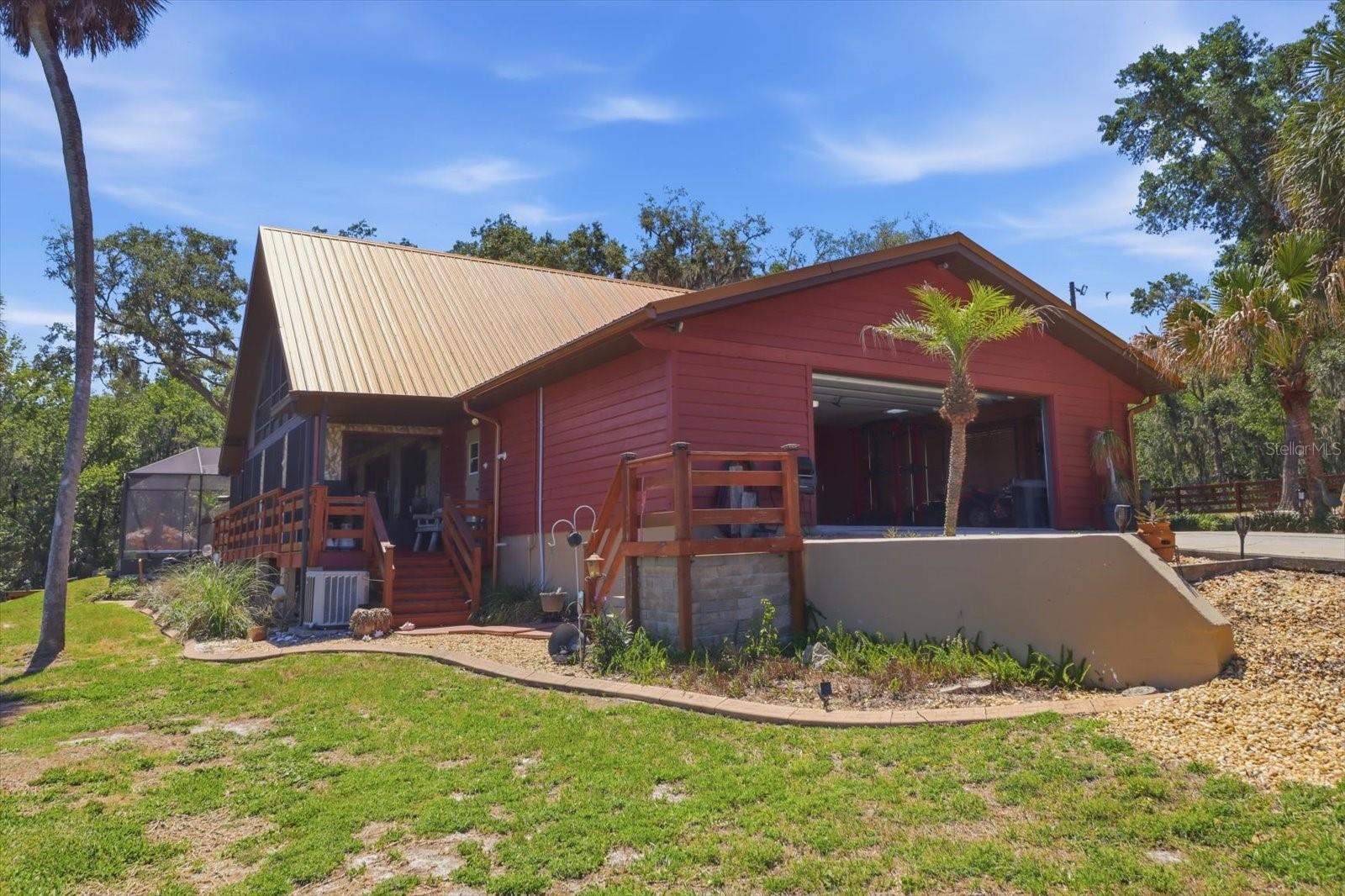 003210 - UNREC TRACTS IN 33-18S-20E - Residential