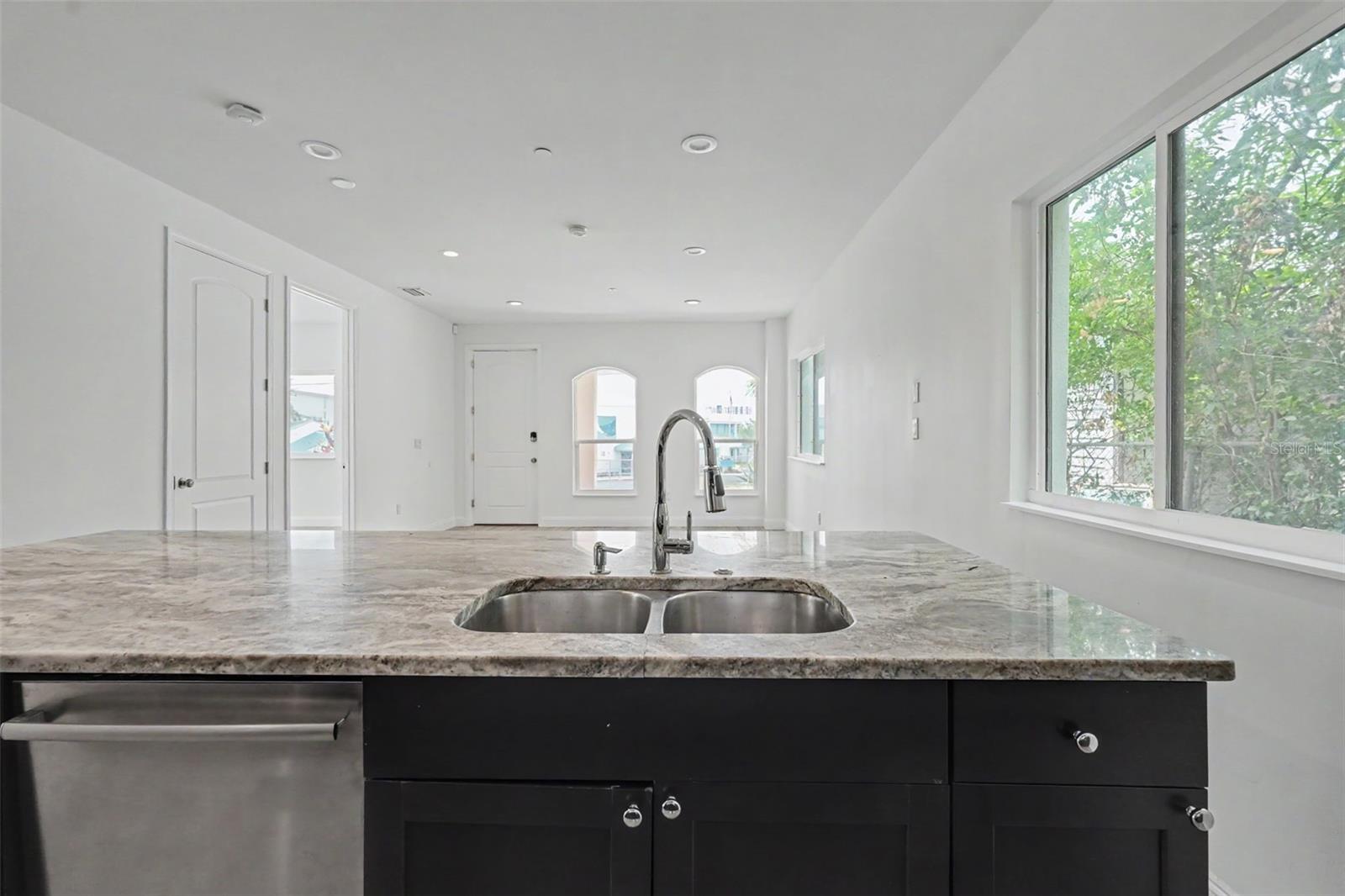 OAK VILLA SUB - Residential