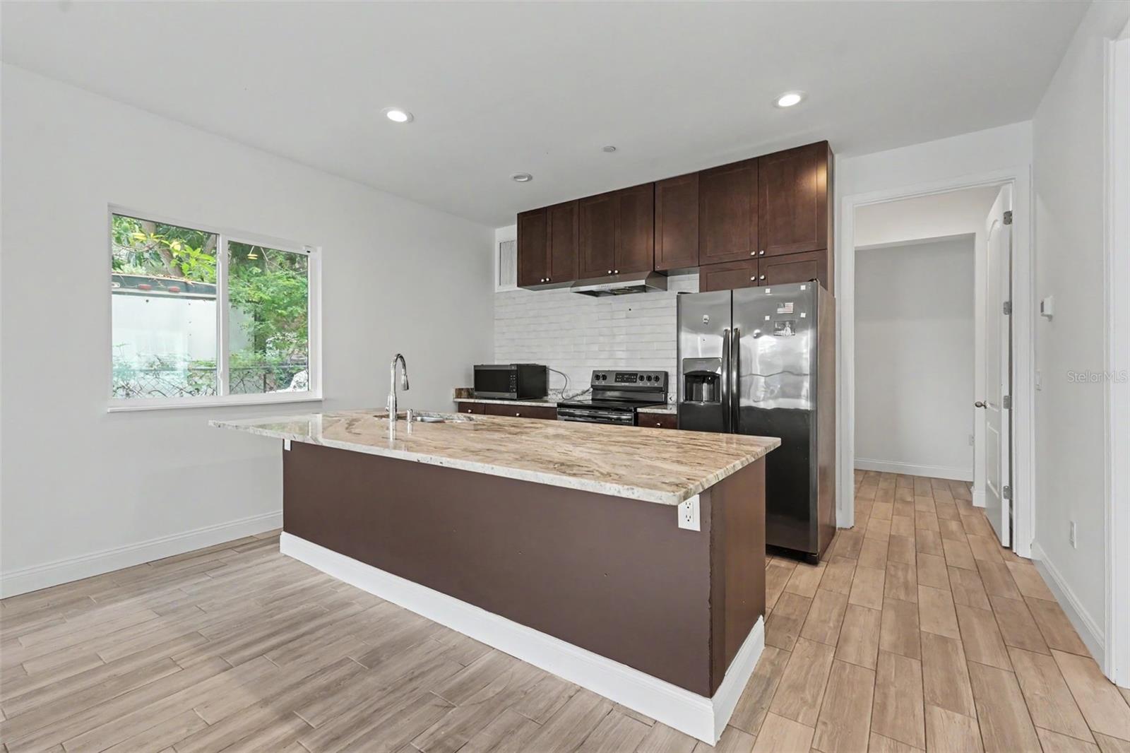 OAK VILLA SUB - Residential