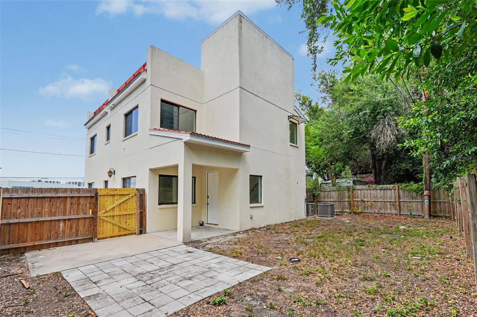 OAK VILLA SUB - Residential