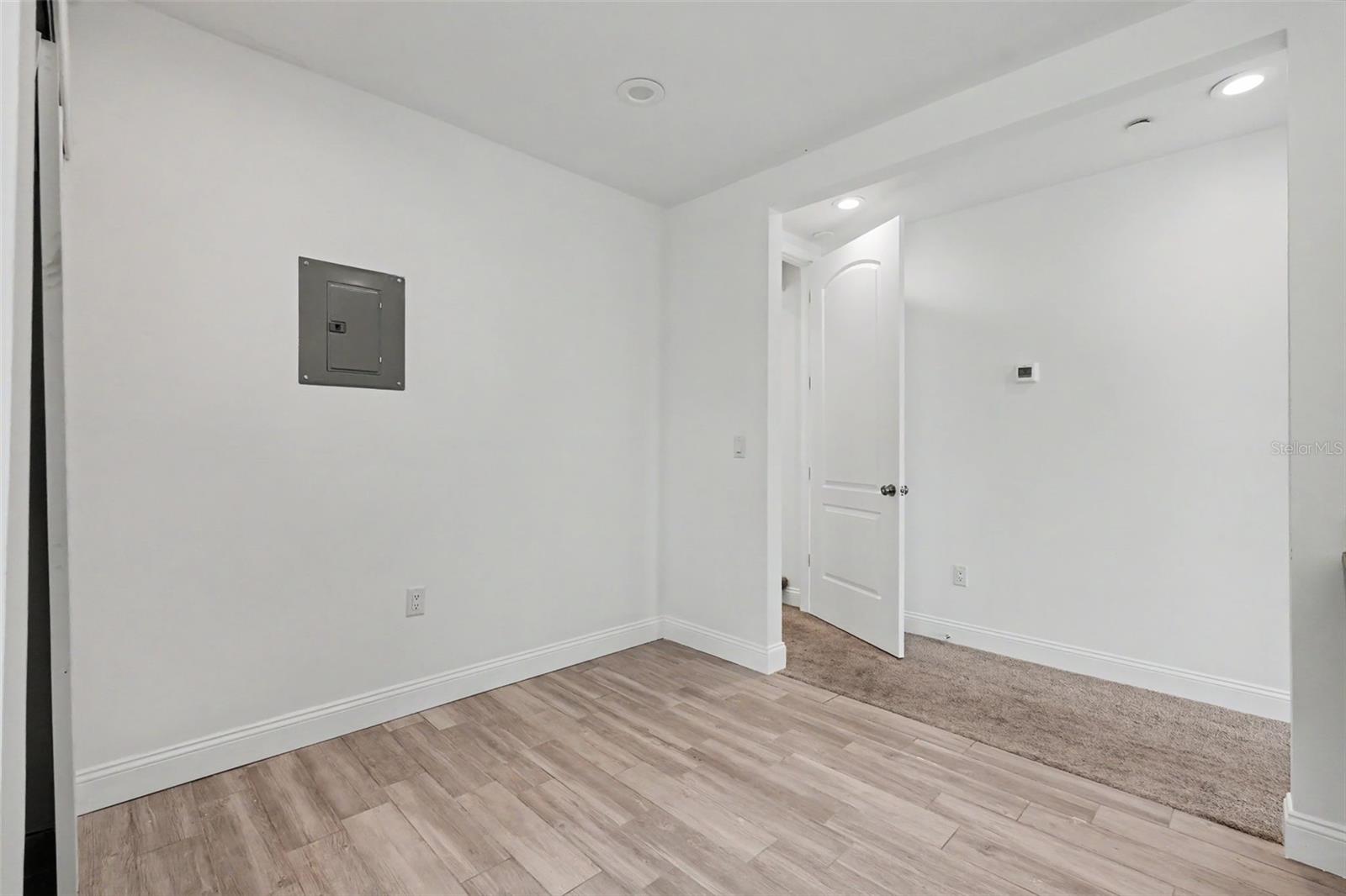 OAK VILLA SUB - Residential