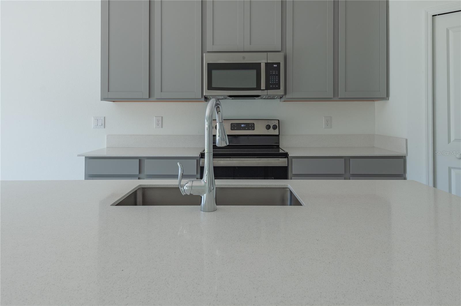 CASCADES PH 1A & 1B - Residential Lease
