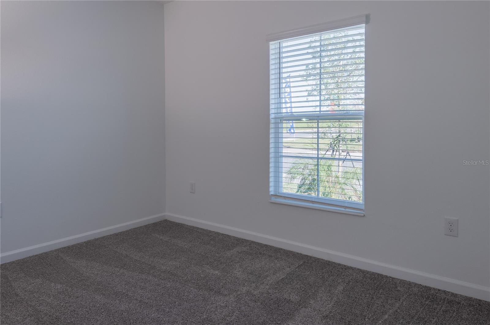 CASCADES PH 1A & 1B - Residential Lease