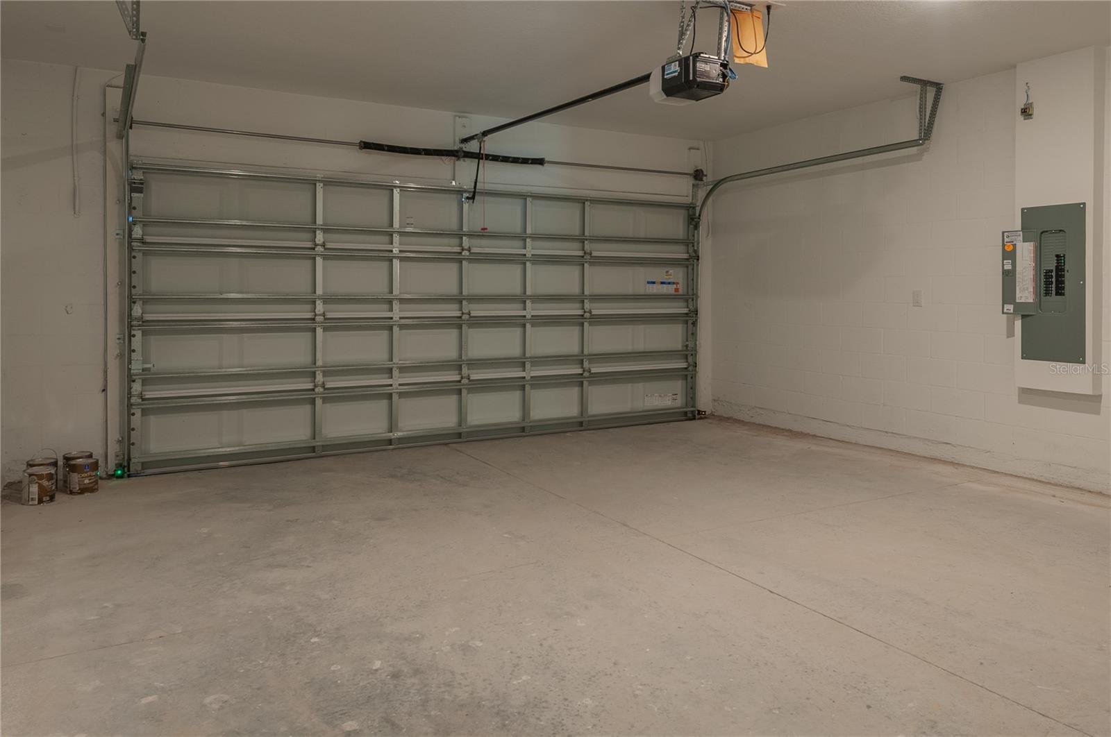 CASCADES PH 1A & 1B - Residential Lease
