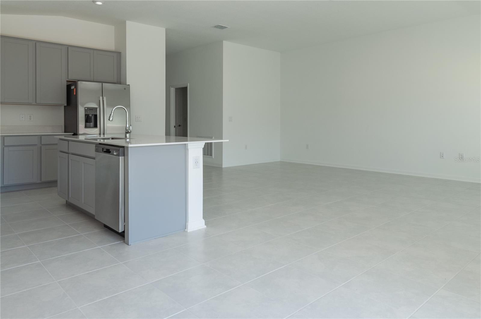 CASCADES PH 1A & 1B - Residential Lease
