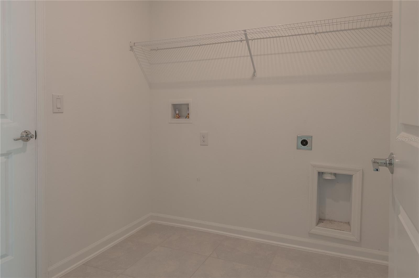 CASCADES PH 1A & 1B - Residential Lease
