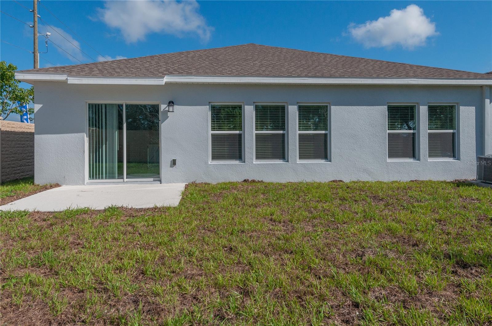 CASCADES PH 1A & 1B - Residential Lease