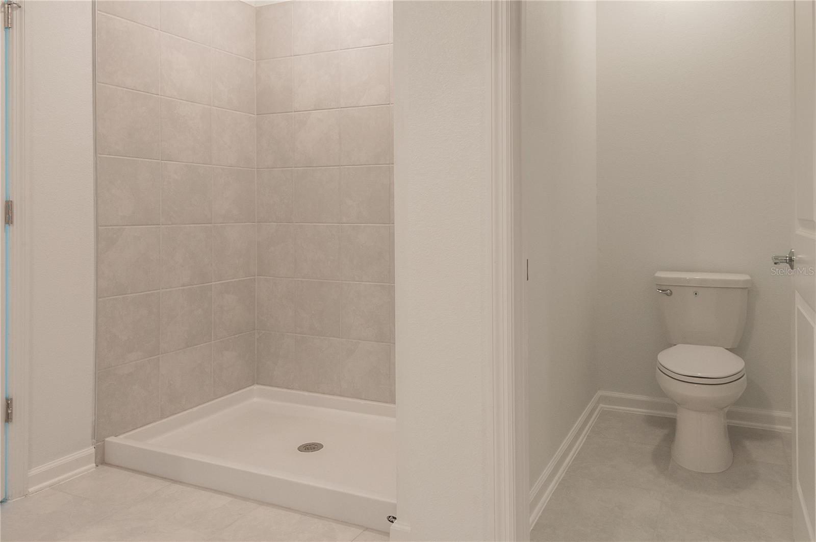 CASCADES PH 1A & 1B - Residential Lease