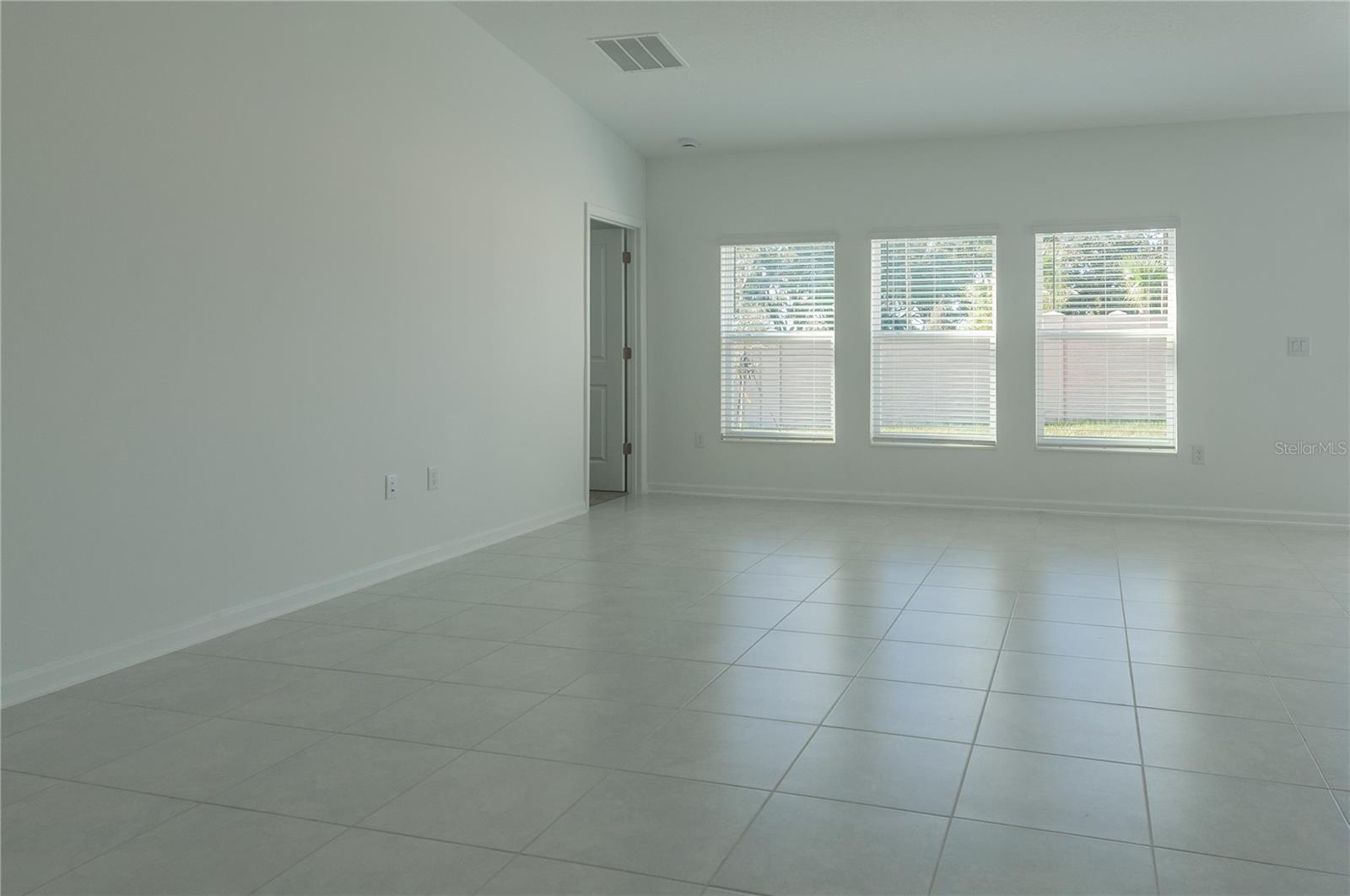 CASCADES PH 1A & 1B - Residential Lease