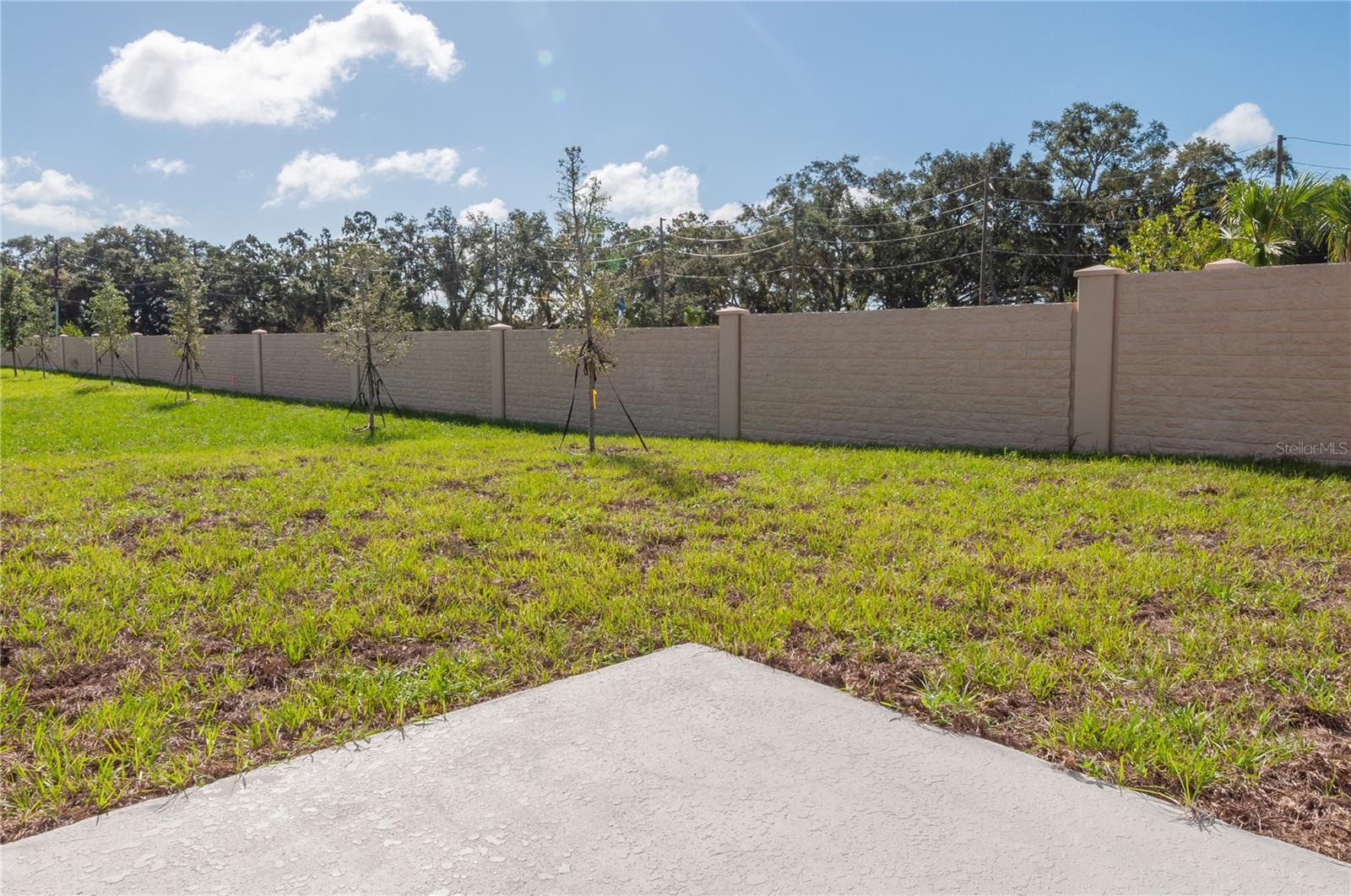 CASCADES PH 1A & 1B - Residential Lease