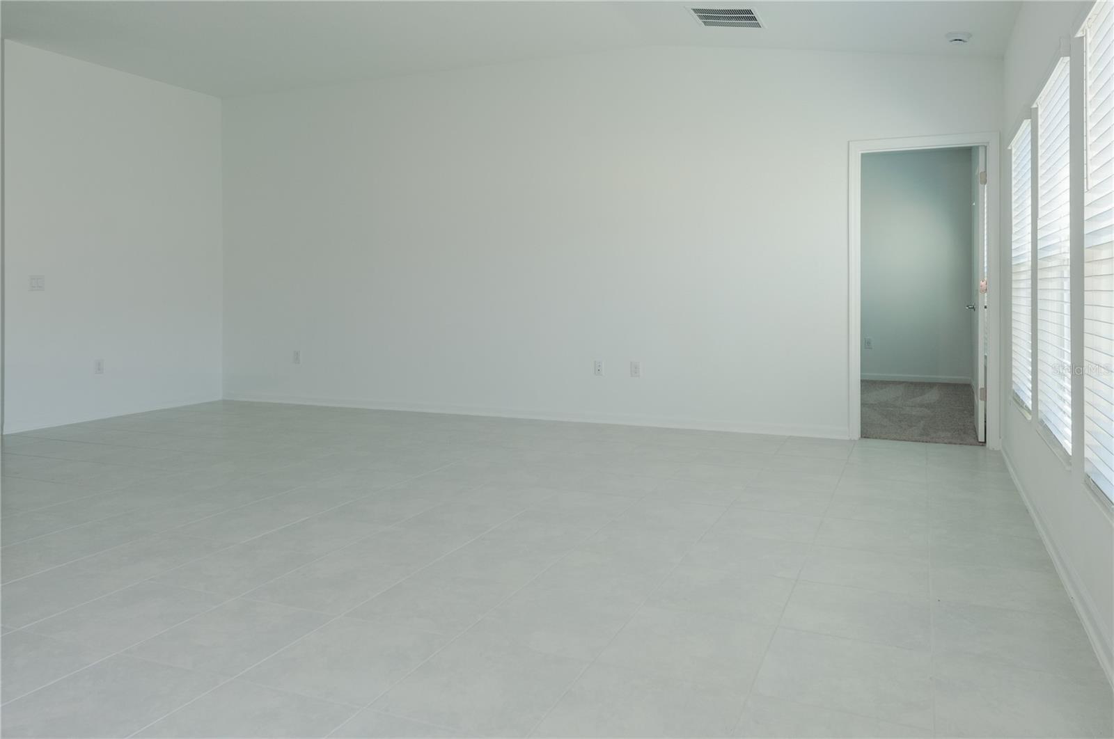 CASCADES PH 1A & 1B - Residential Lease