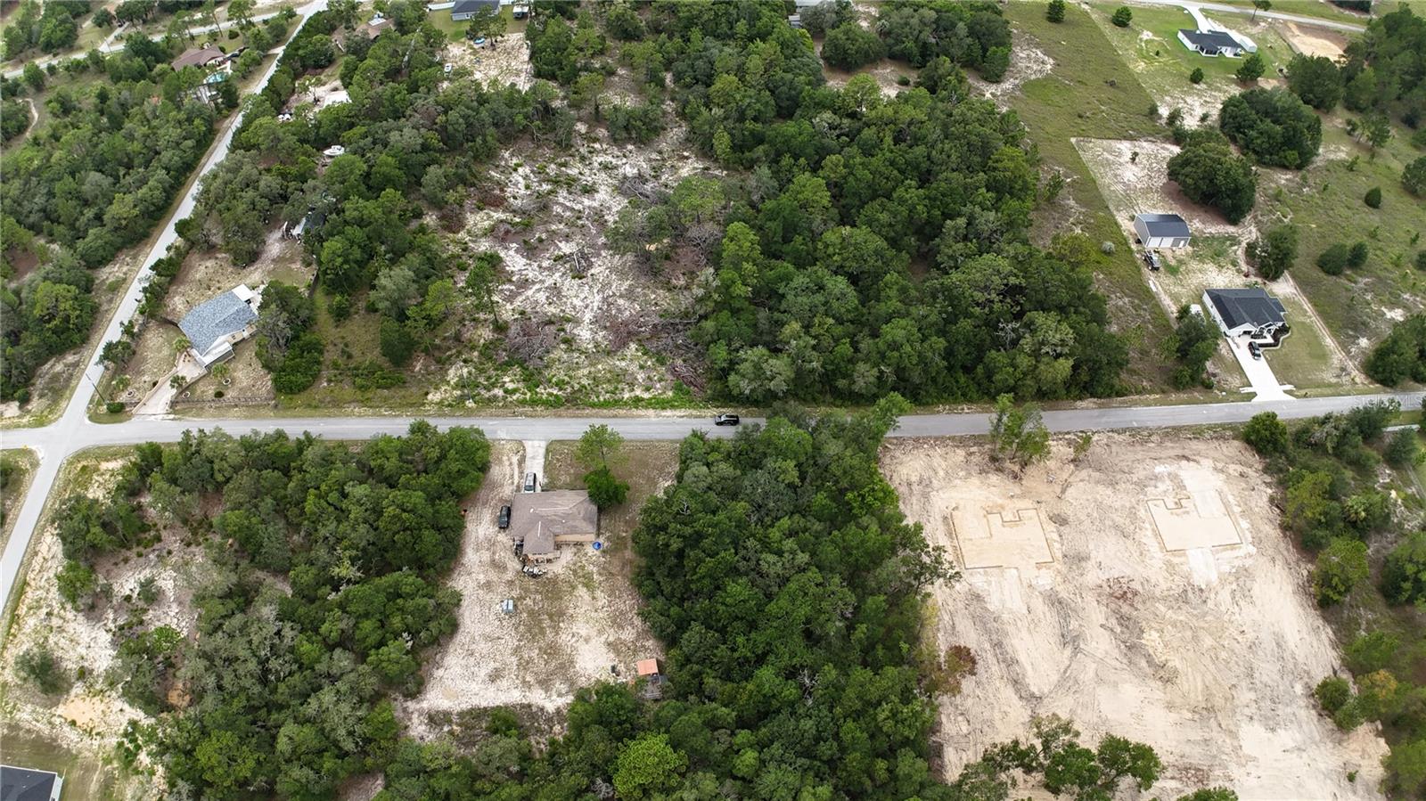 RAINBOW LAKES ESTATE - Land