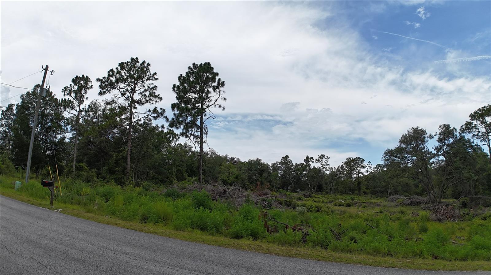 RAINBOW LAKES ESTATE - Land