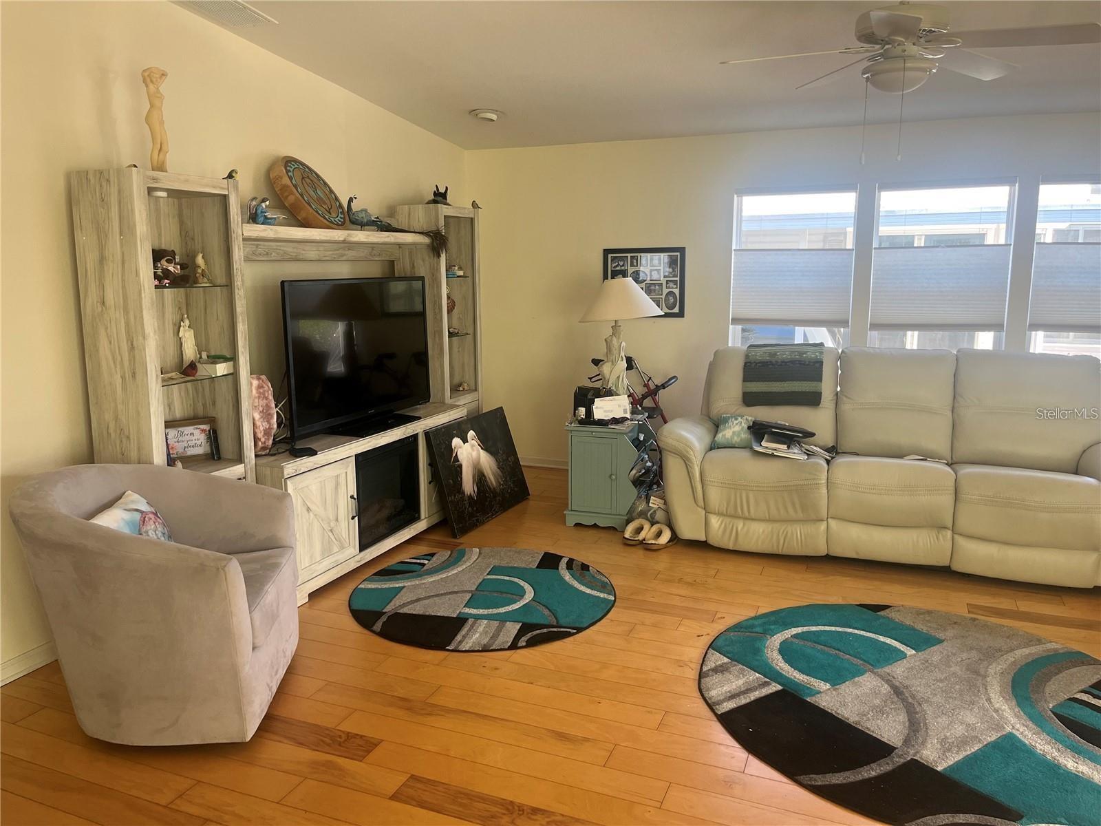 RESORT ON CAREFREE BLVD - Residential