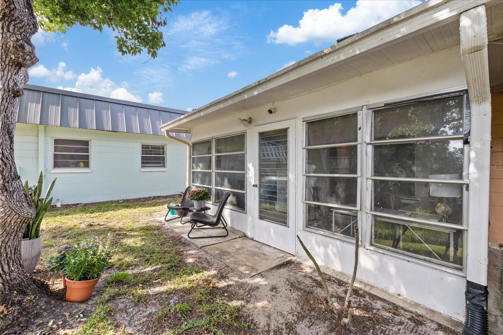 PARADISE POINTE WEST - Residential