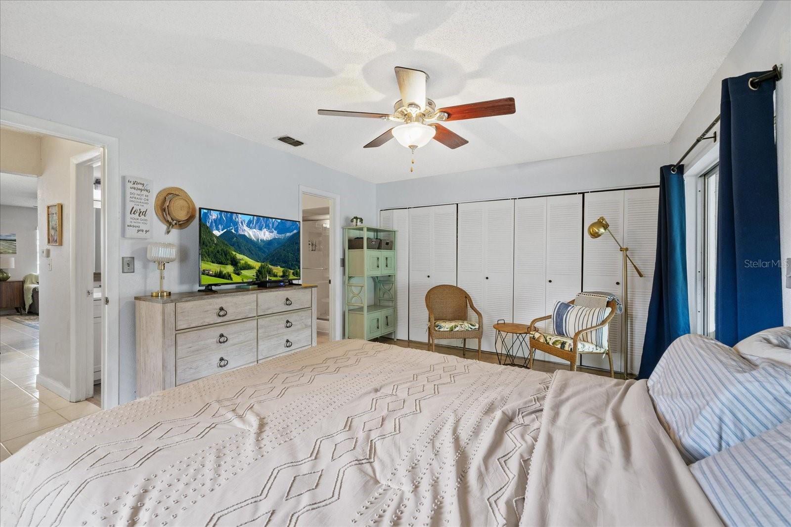 PARADISE POINTE WEST - Residential