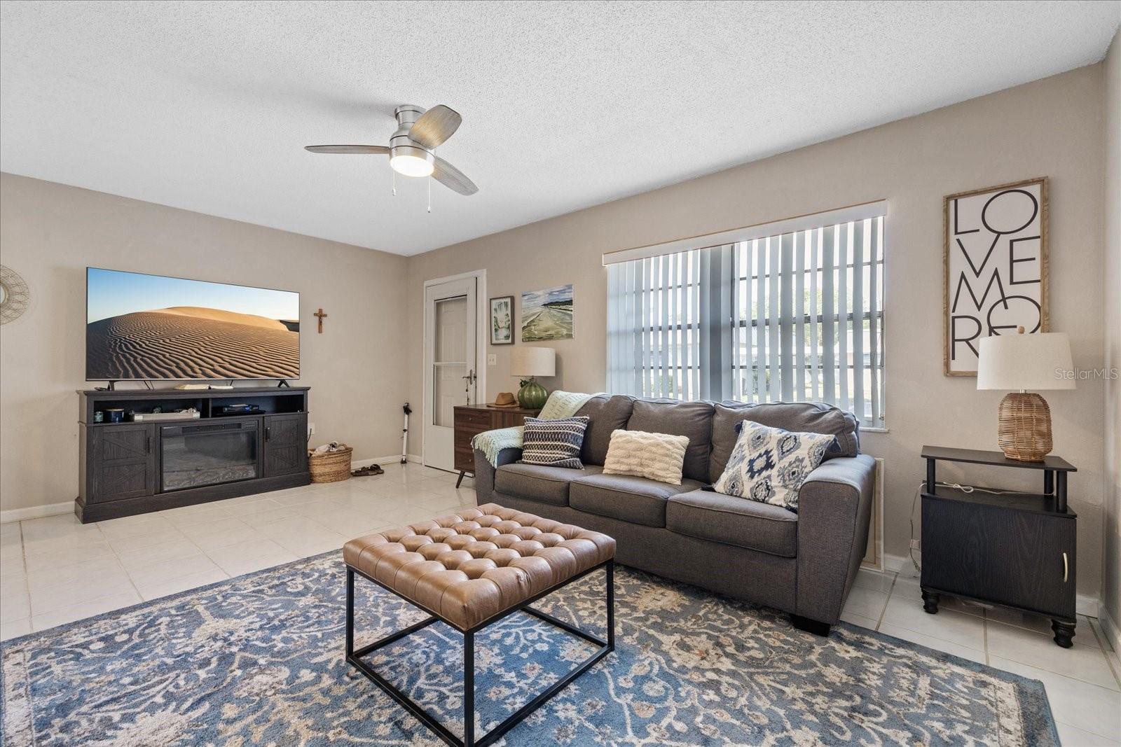 PARADISE POINTE WEST - Residential
