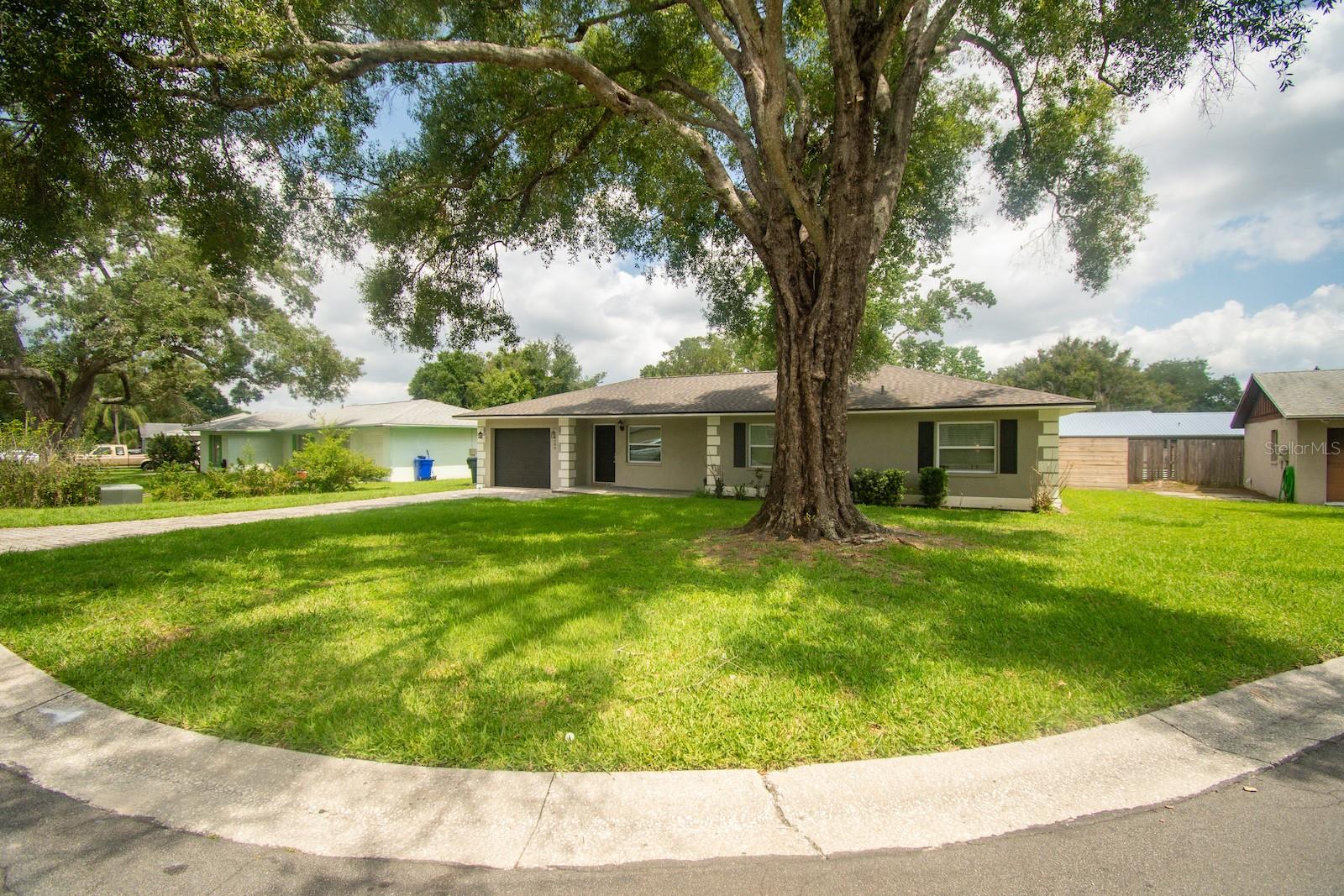 MEADOWS - Residential