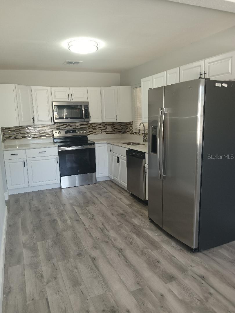 COUNTRY CLUB HEIGHTS - Residential