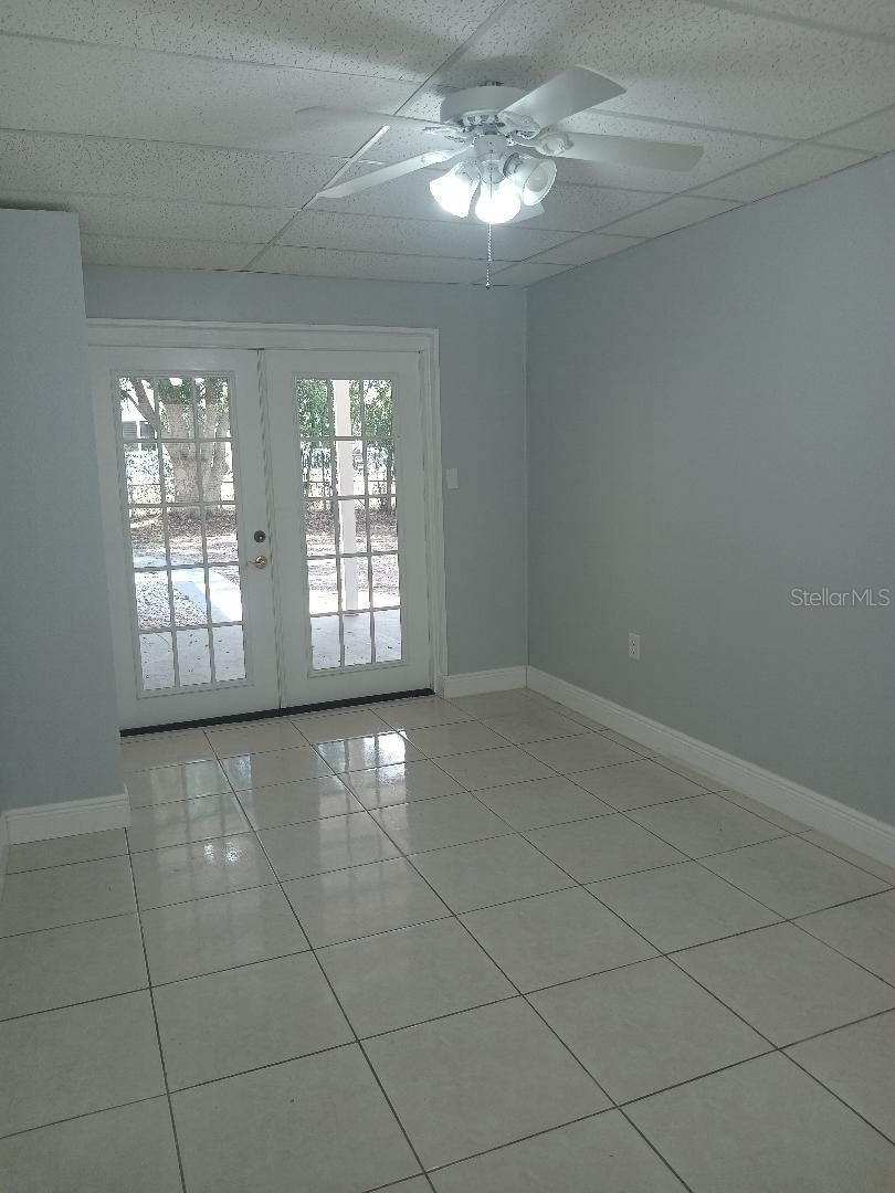 COUNTRY CLUB HEIGHTS - Residential