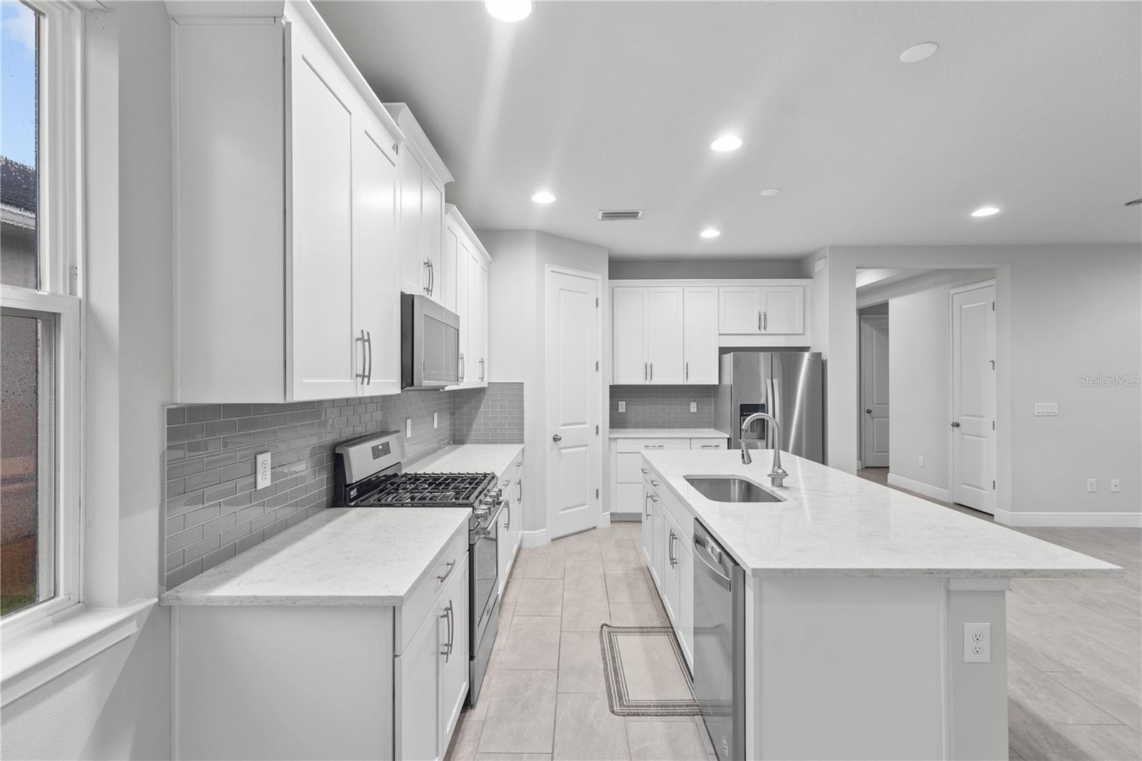 SUNRISE PRESERVE - Residential