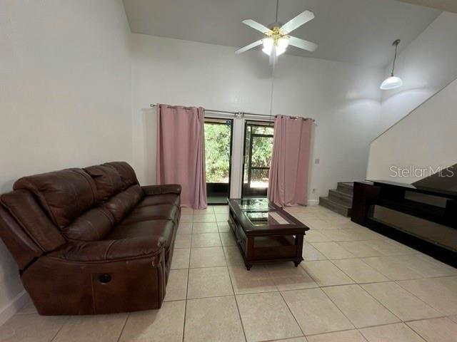 WOODSIDE VILLAS - Residential Lease