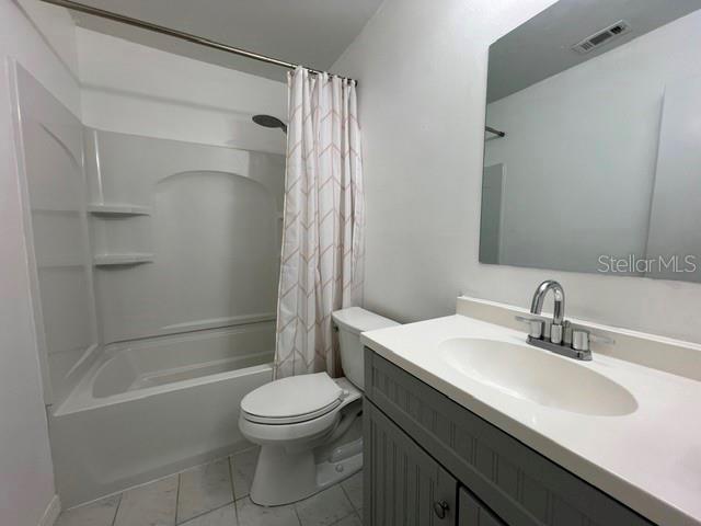 WOODSIDE VILLAS - Residential Lease