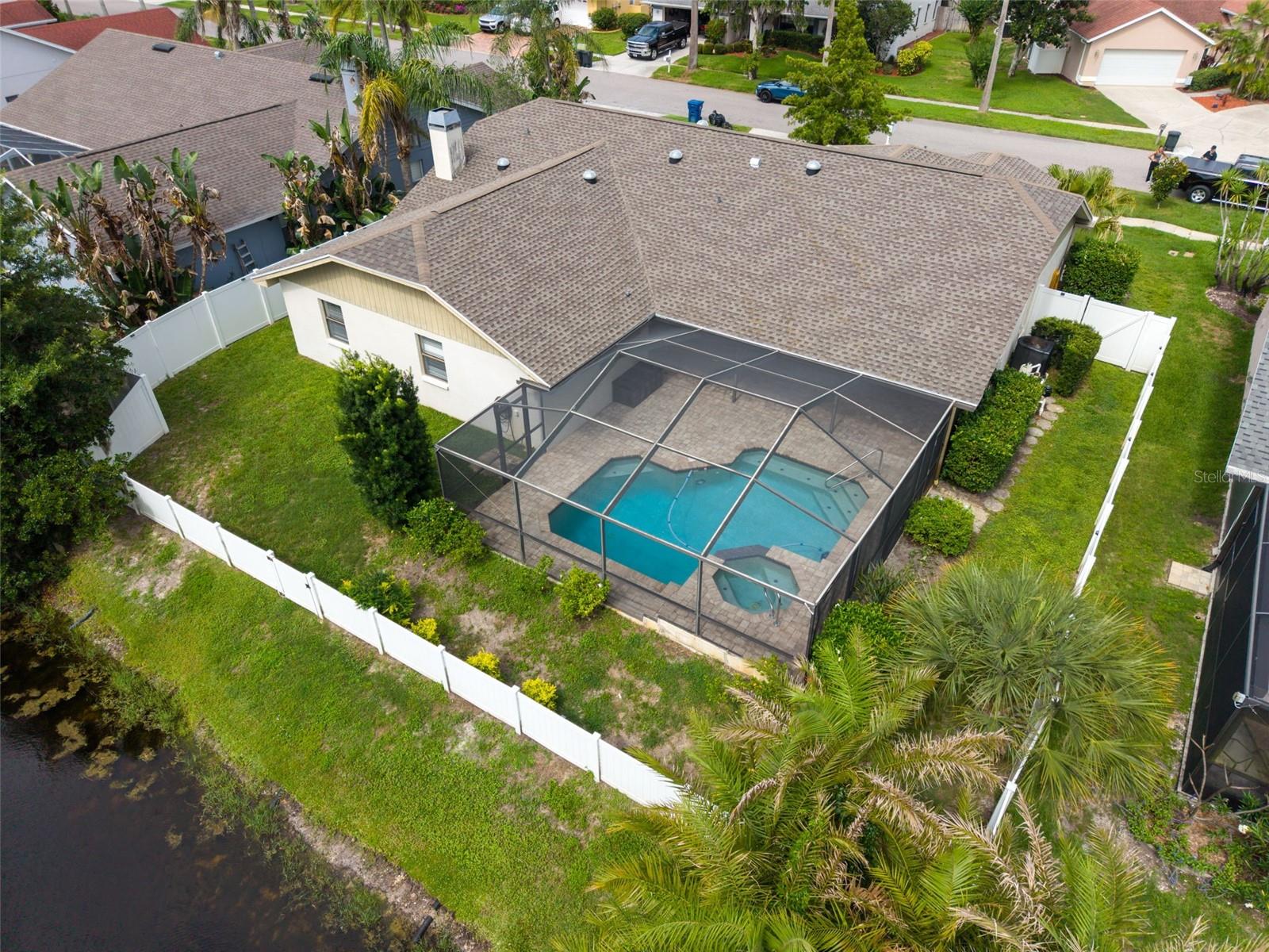 WHISPERING LAKES - Residential