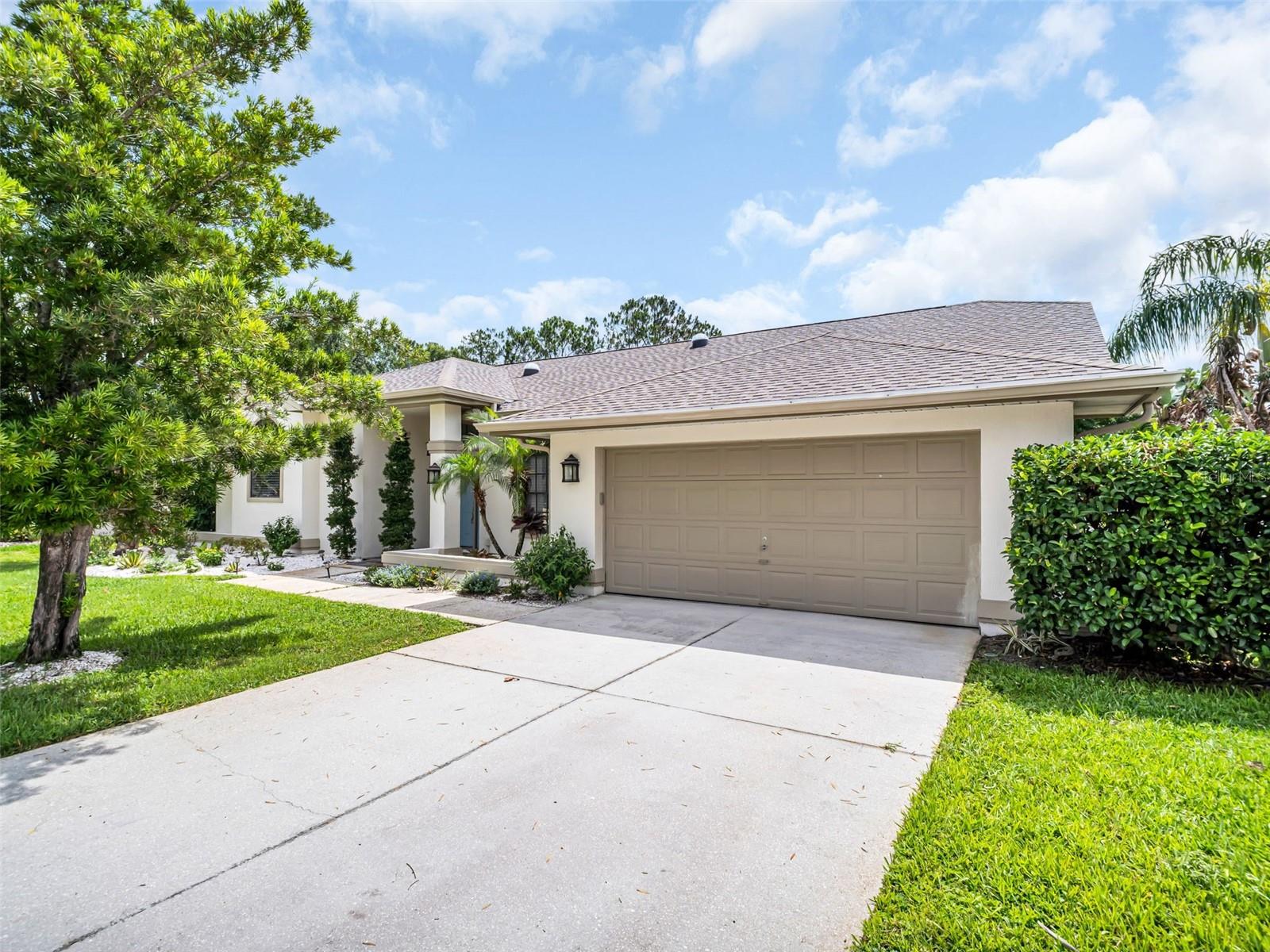 WHISPERING LAKES - Residential