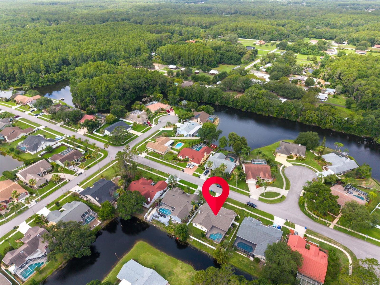 WHISPERING LAKES - Residential