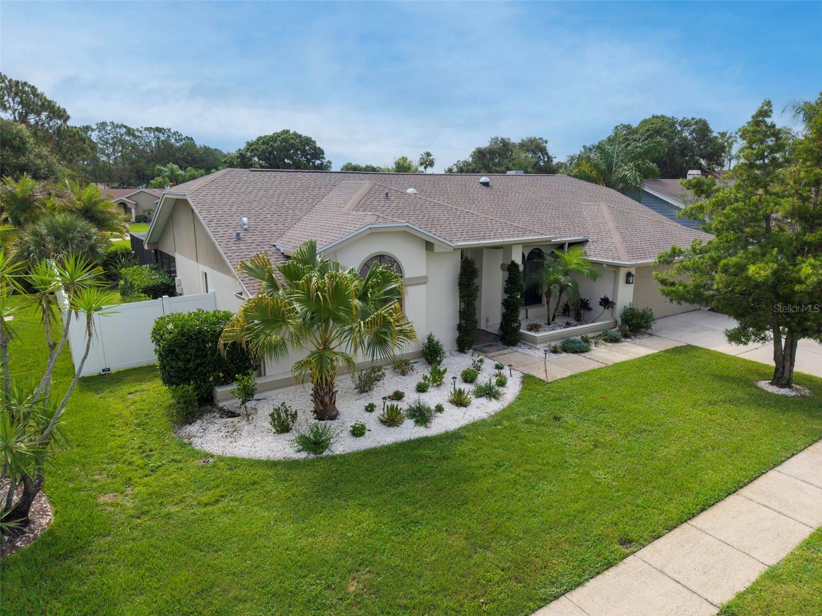 WHISPERING LAKES - Residential