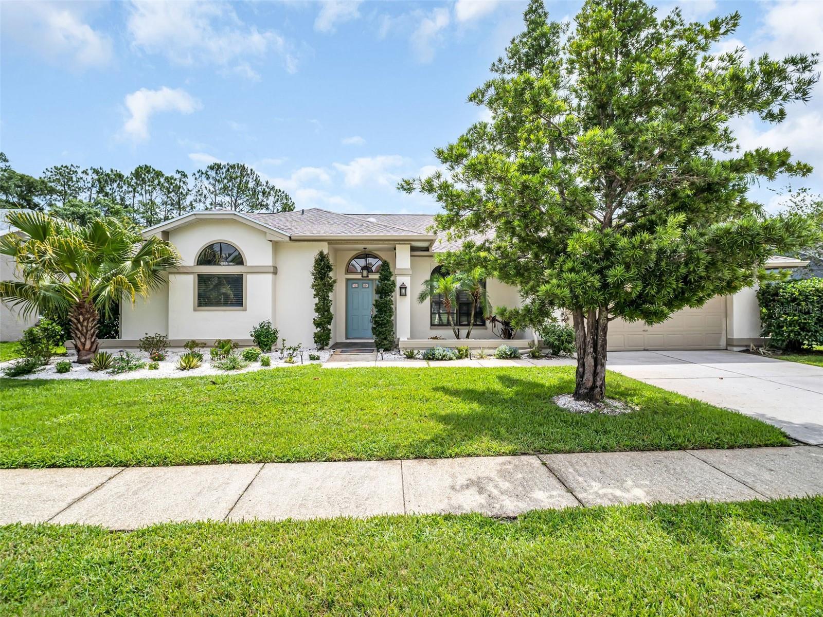 WHISPERING LAKES - Residential