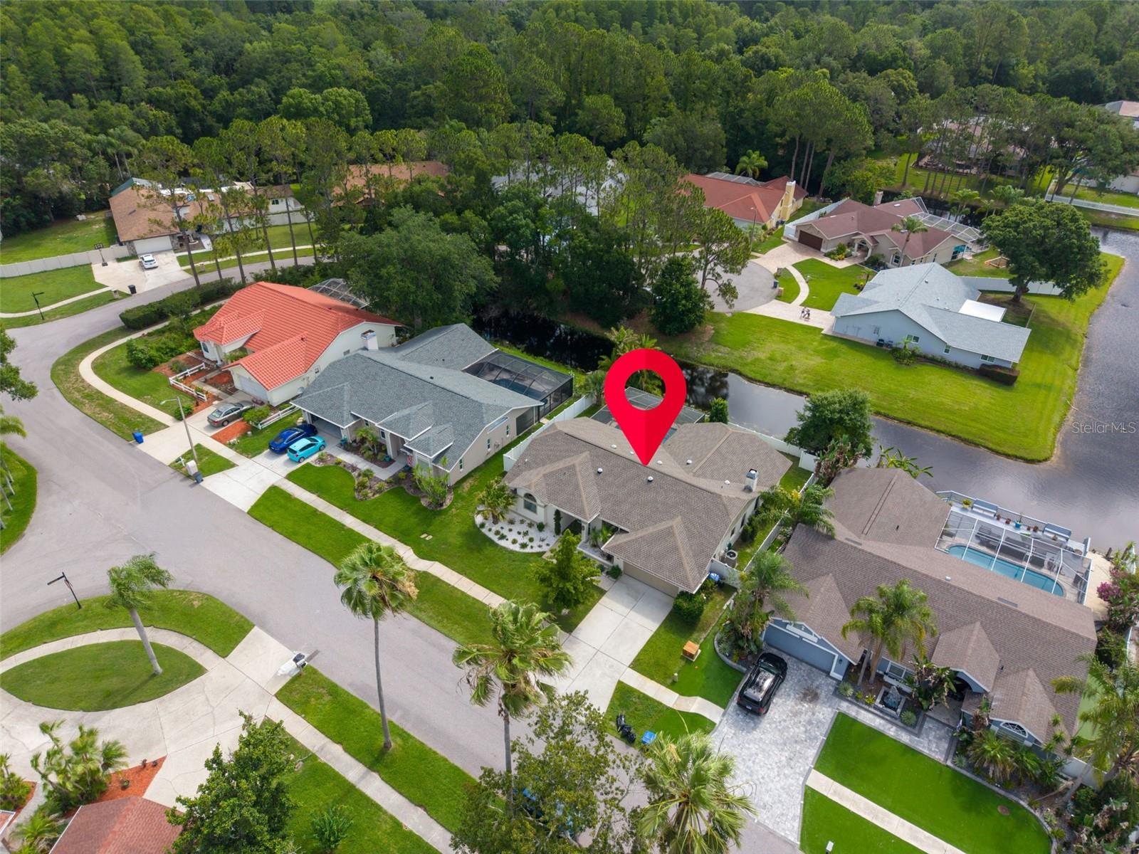 WHISPERING LAKES - Residential