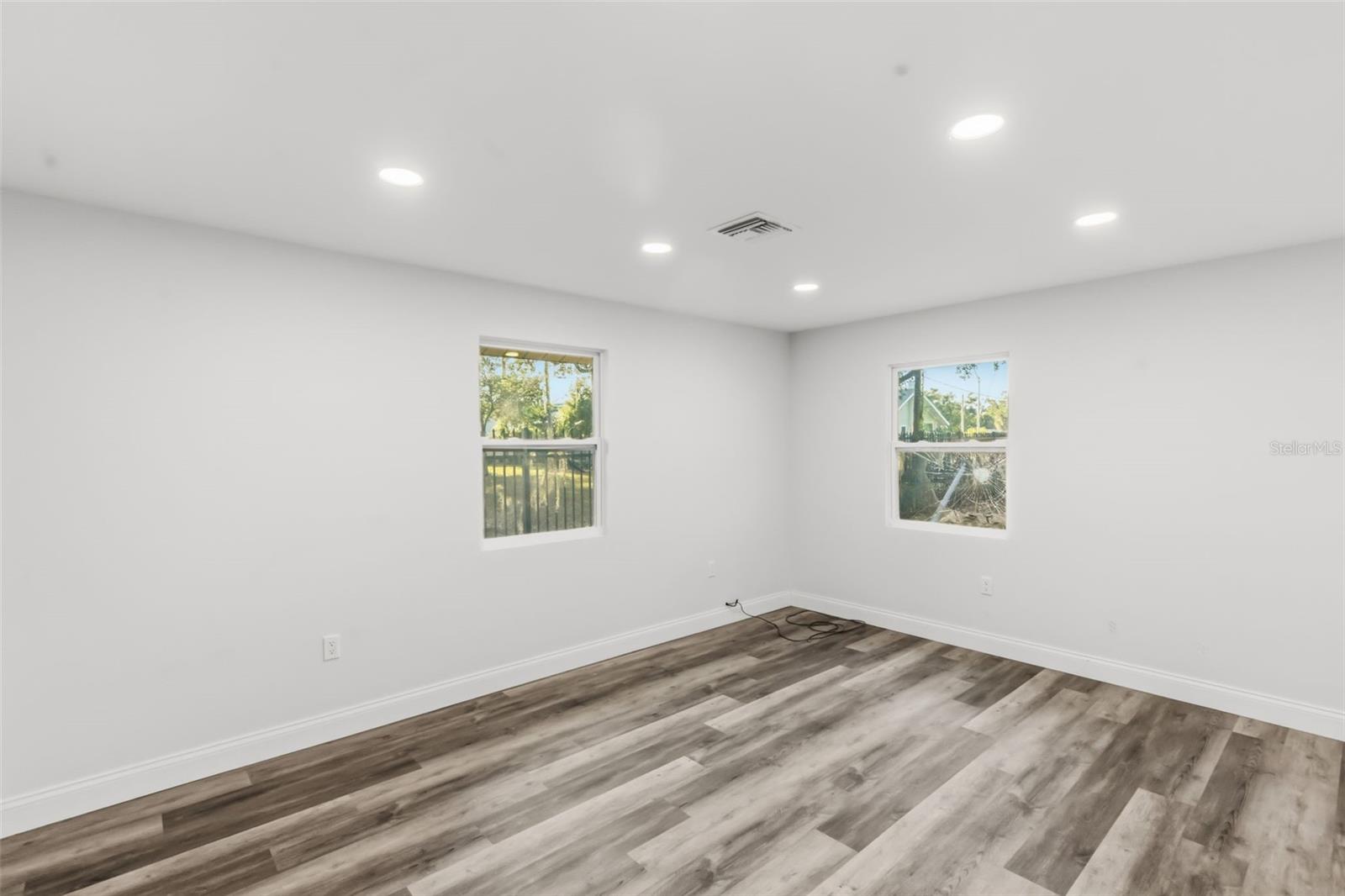 MORROW SQUARE - Residential
