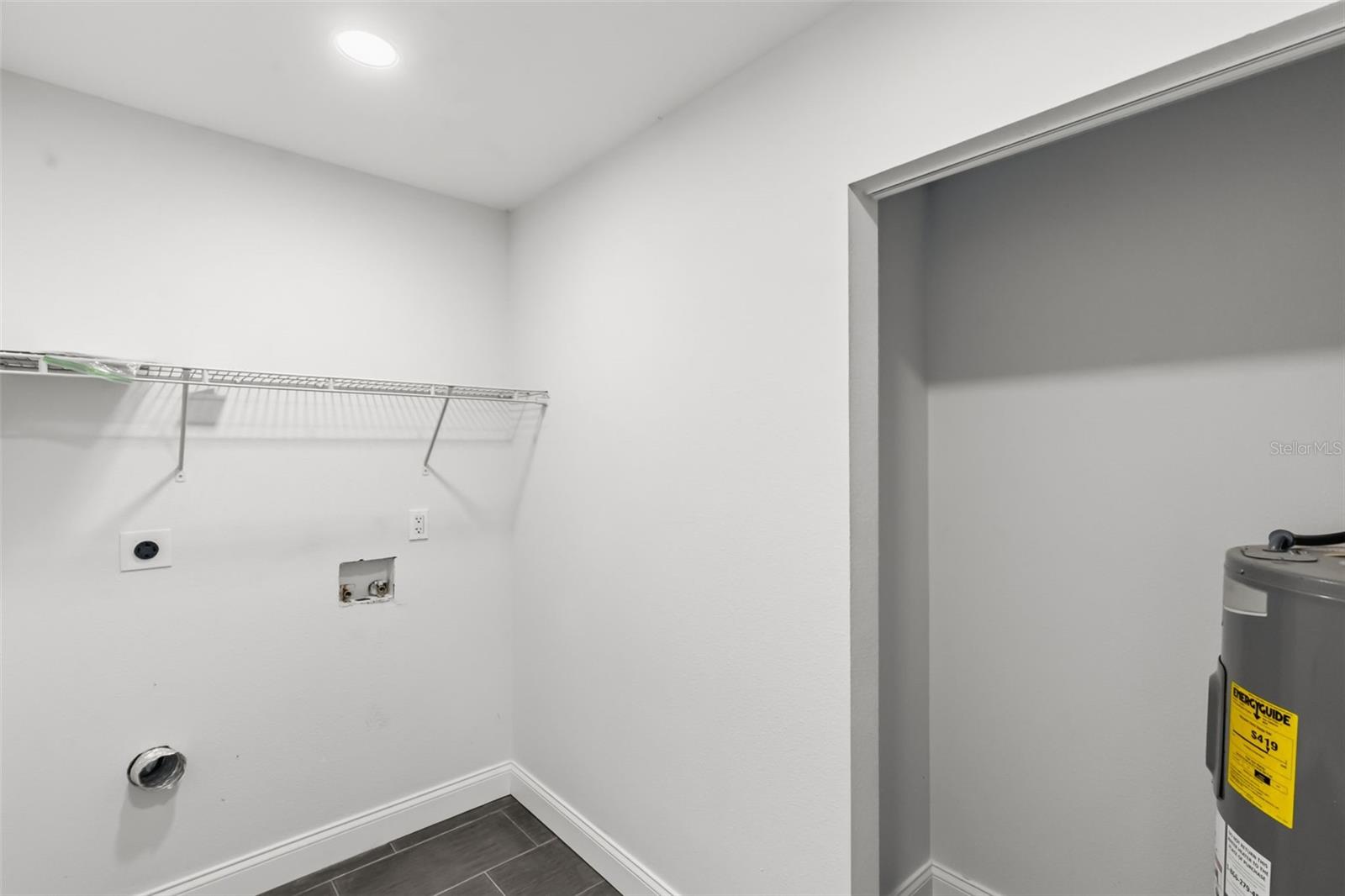 MORROW SQUARE - Residential